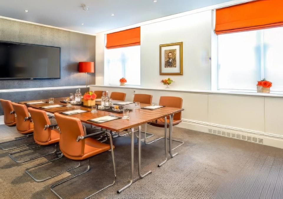 Elizabeth II - Luxury Meeting Rooms & Event Spaces at St James' Court, London
