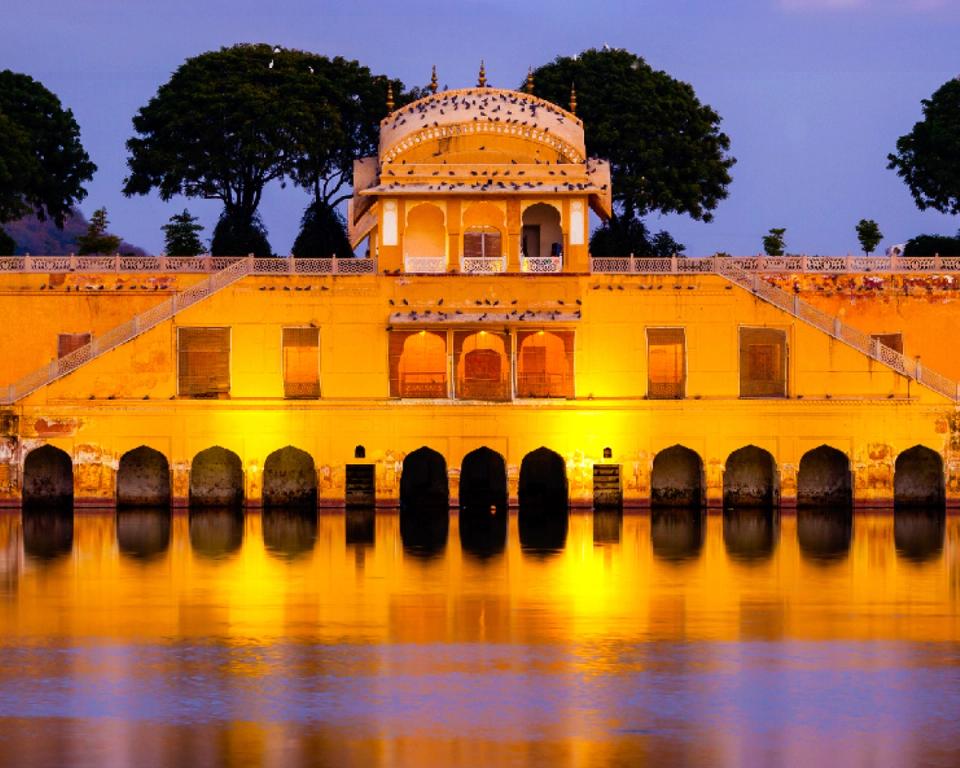 Visit Pink City Near Taj Amer, Jaipur