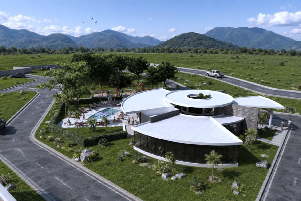 Vista aérea de la casa club y la piscina