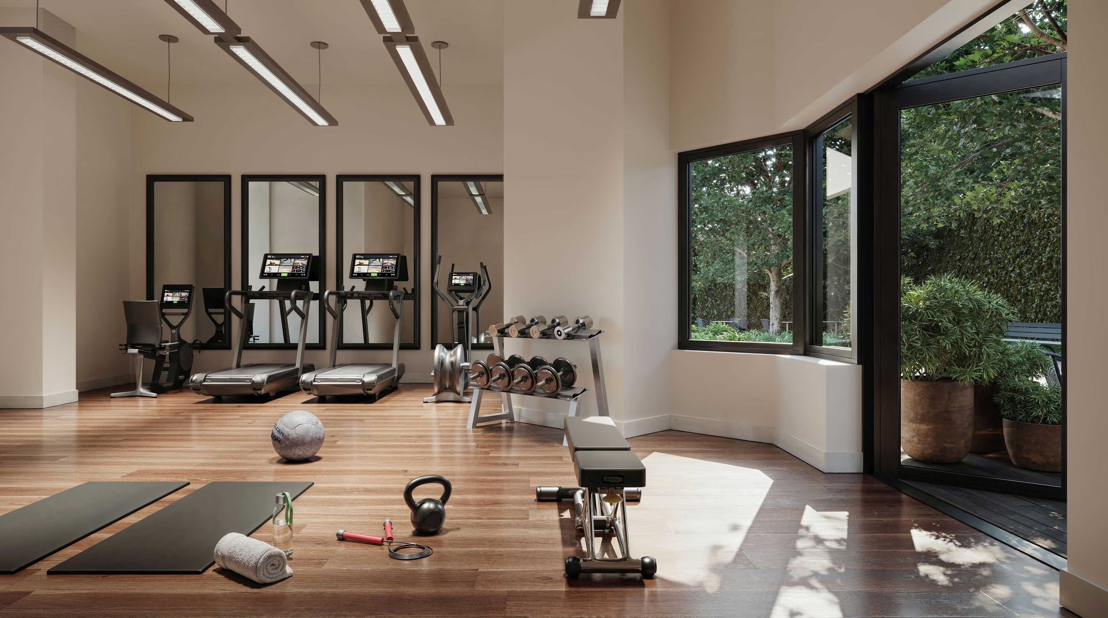 These Luxury Homes Are So Reflective