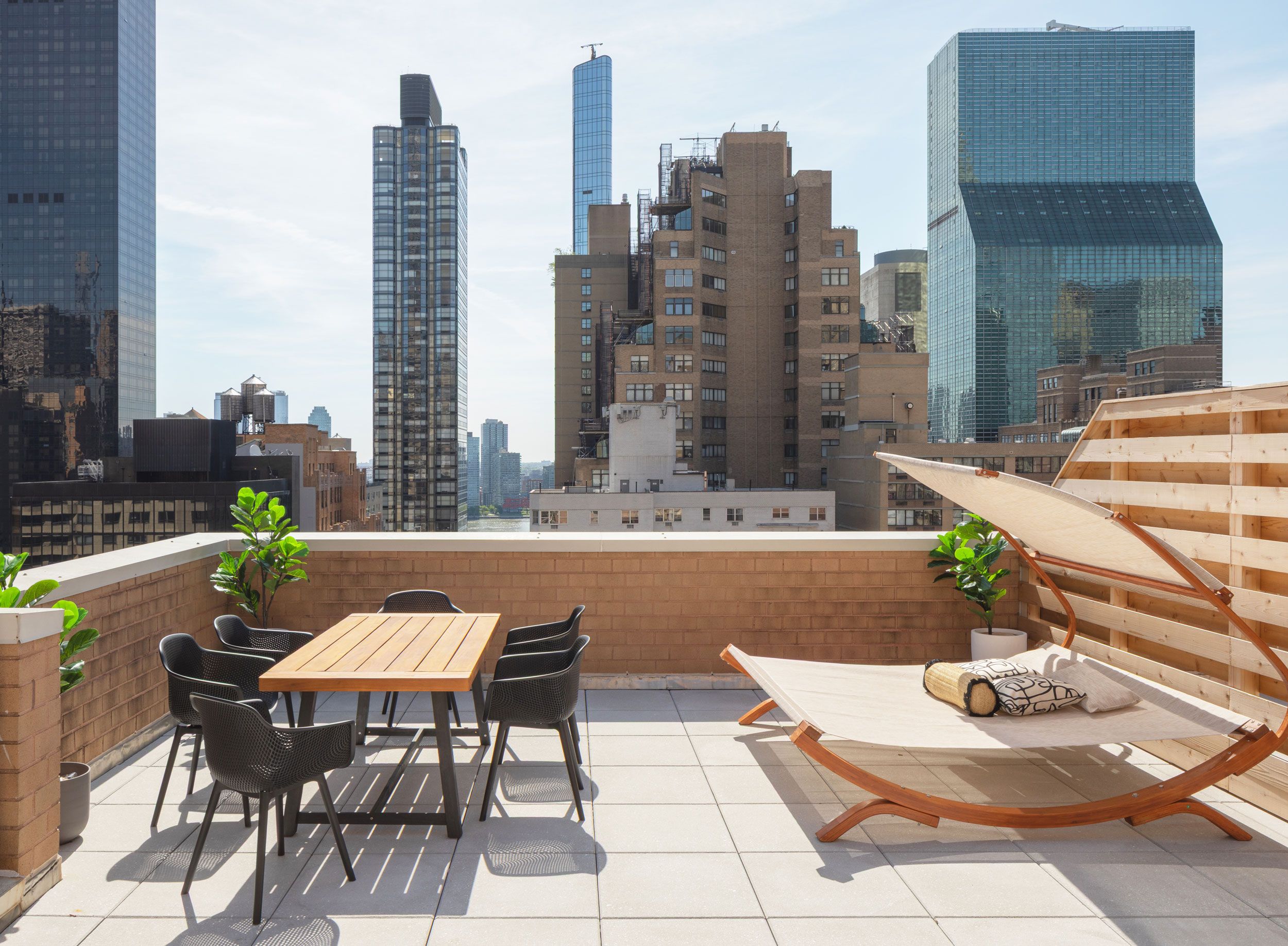 outdoor roof area with seating