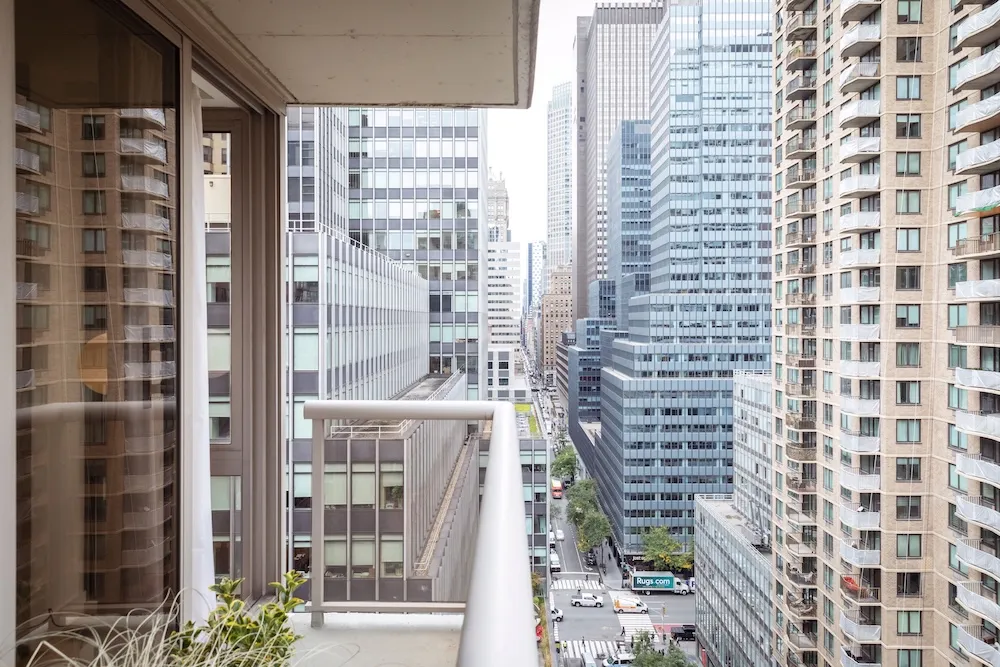 Manhattanhenge Magic: Watching NYC's Celestial Spectacle in Luxe Style