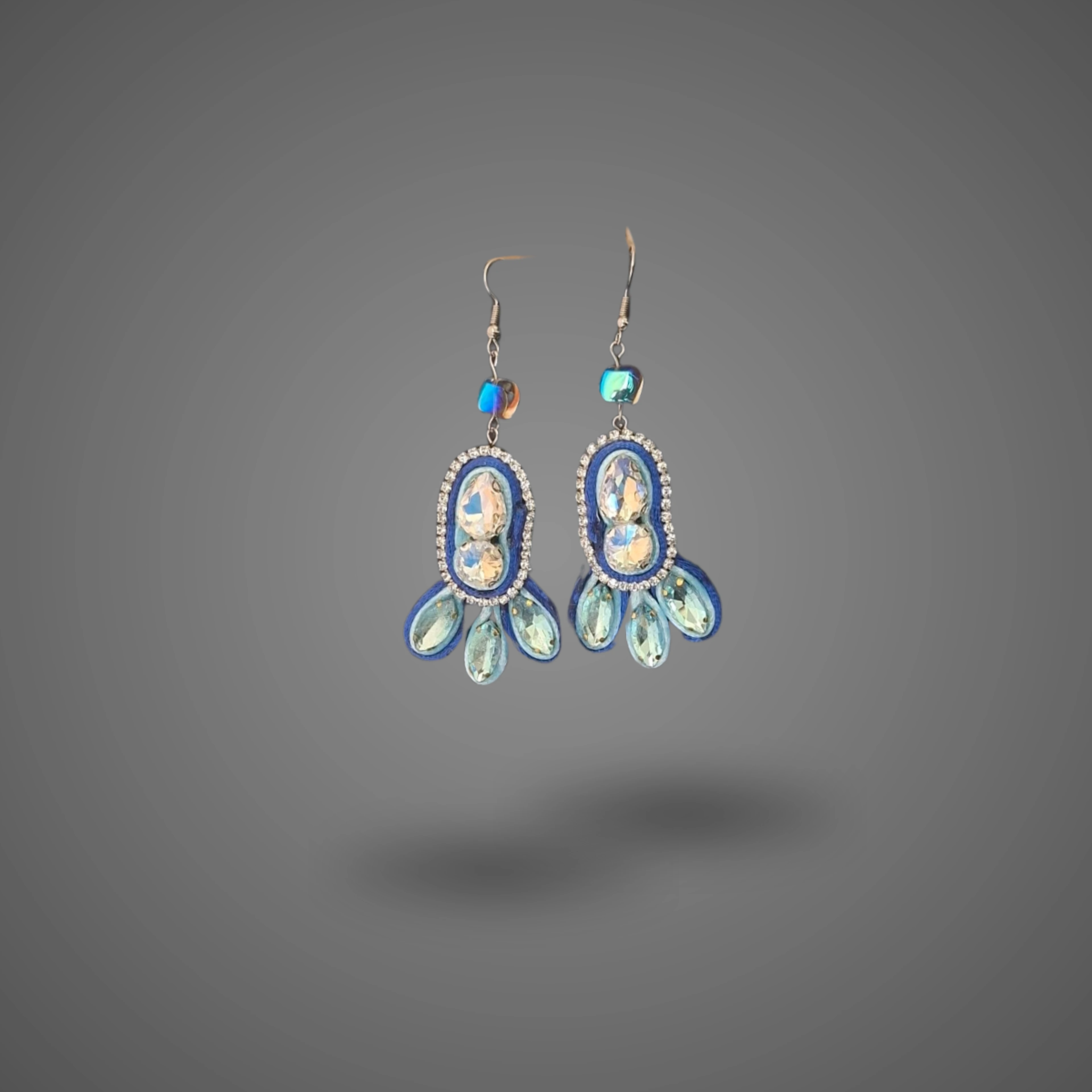 Frozen Halo - handmade Earrings