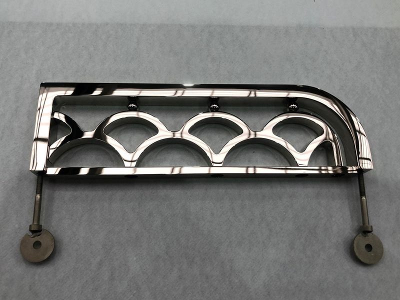 Powłoka PVD drobnych elementów w kolorze Champagne-TiN firmy MirrorINOX