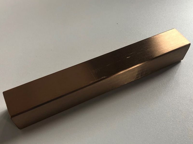 Powłoka PVD drobnych elementów w kolorze Rose Gold-TiN firmy MirrorINOX