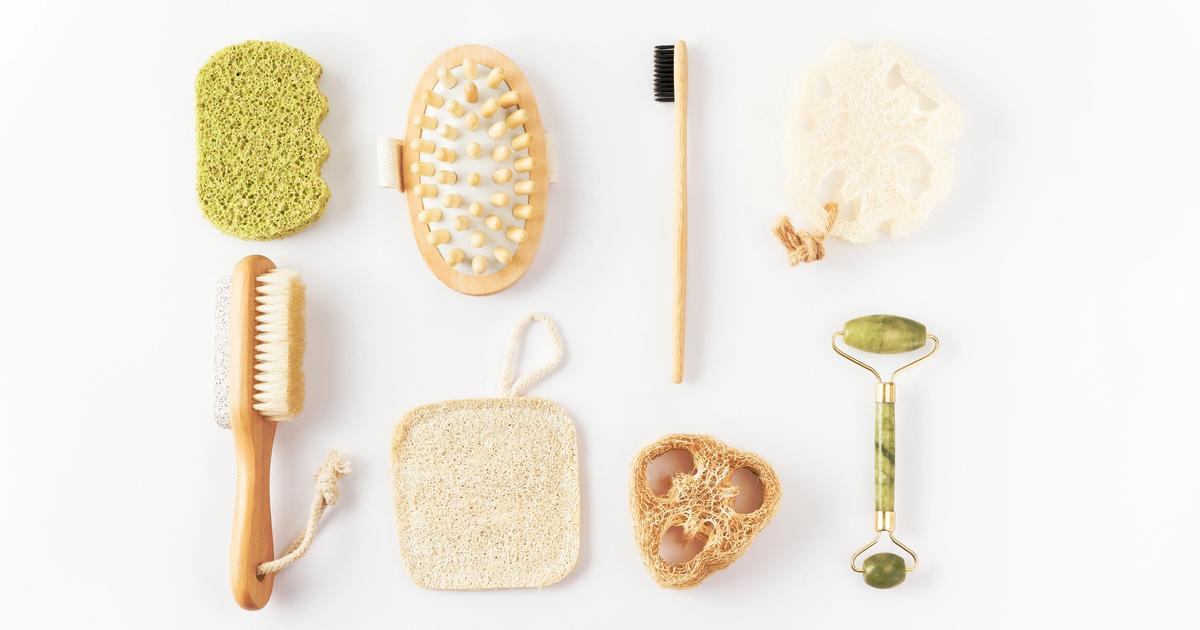 Using A Luffa What Is a Loofah Made Of? (And How to Use One Properly) — White Lifa