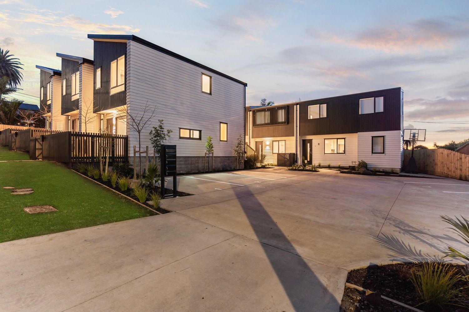 56-sailsbury-gallery-7.jpg