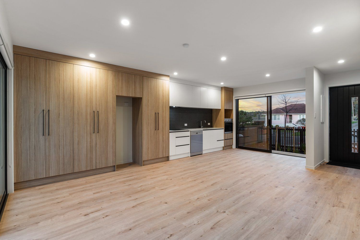 56-sailsbury-gallery-18.jpg