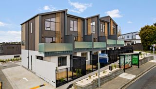 504 Glenfield.jpg