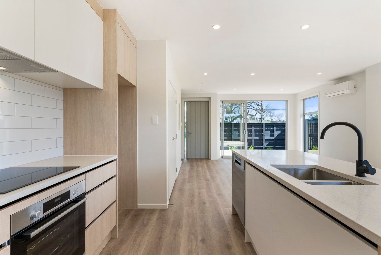 89-sailsbury-gallery-22.jpg