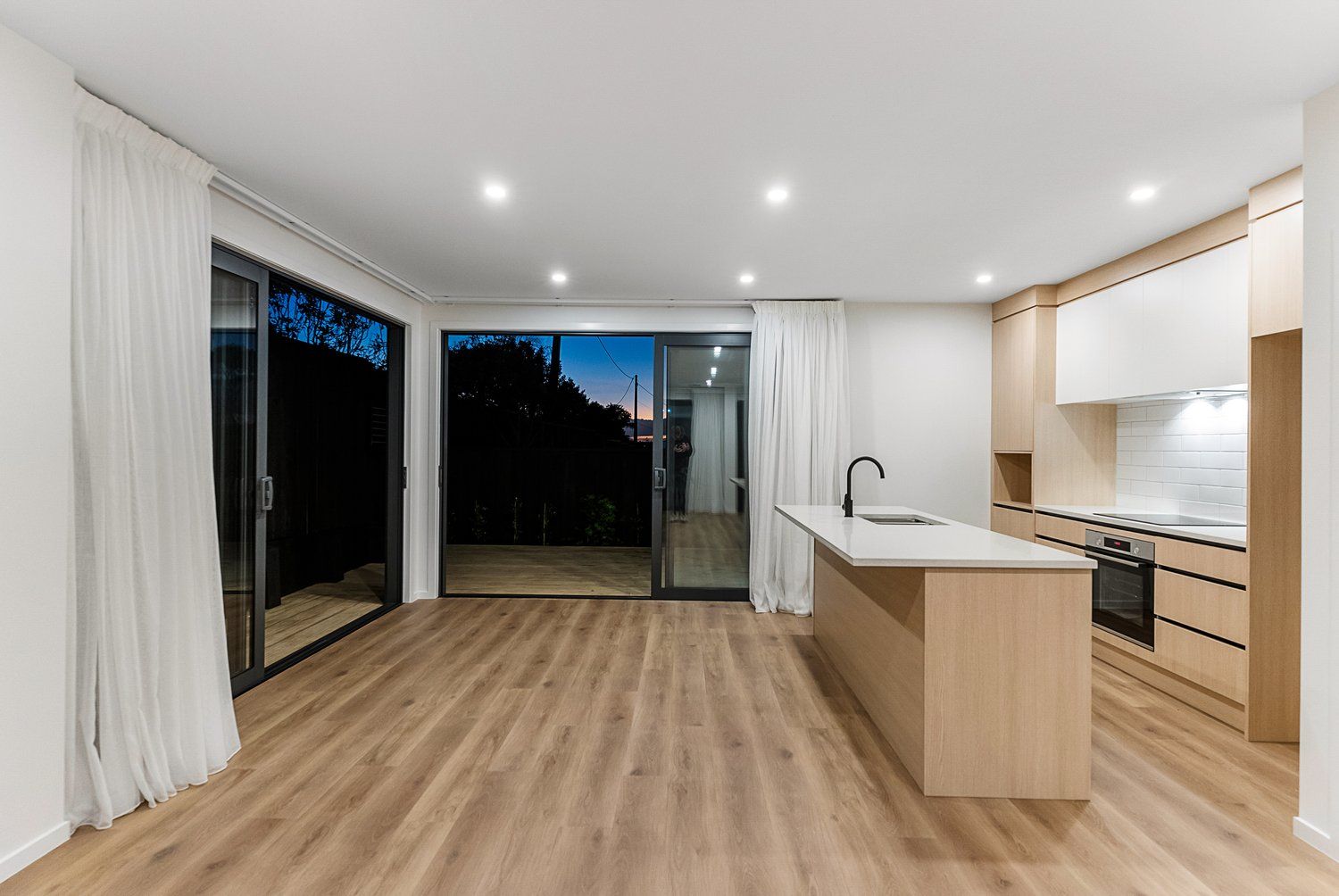 48-sailsbury-gallery-14.jpg
