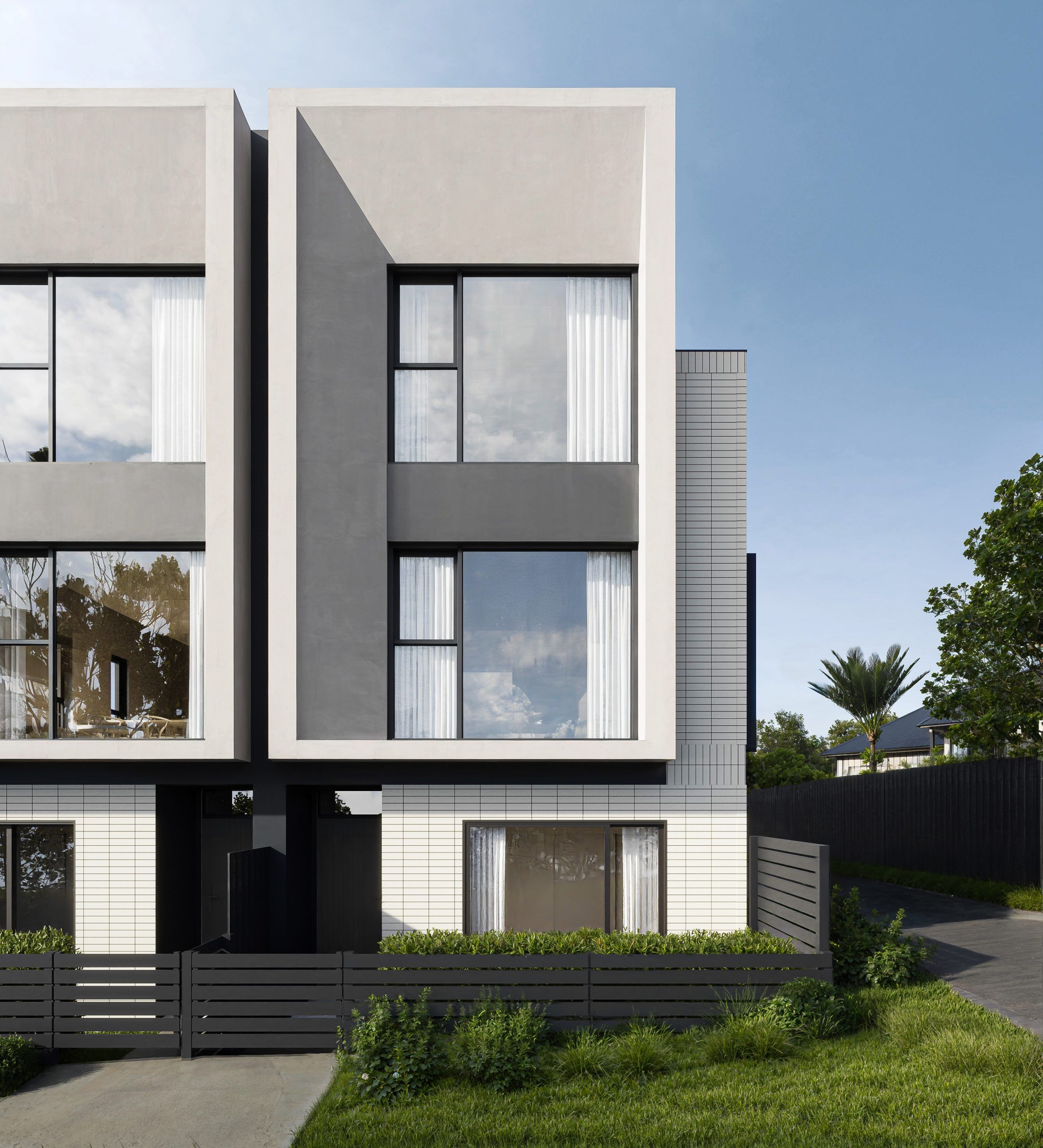 6_James_St-Courtyard-Unit-1-scaled.jpg
