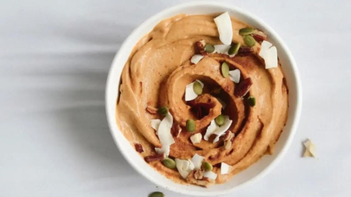 Sweet Potato Pie Smoothie Bowl