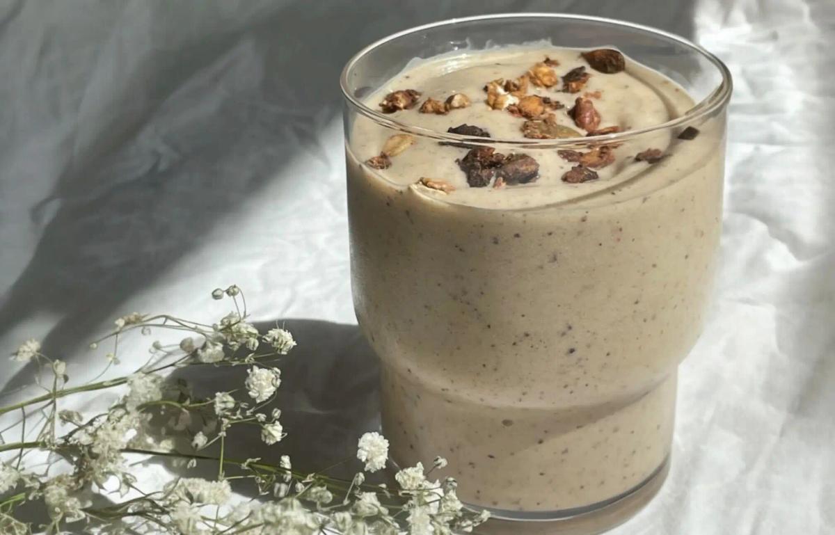 Chai Apple Crisp Shake