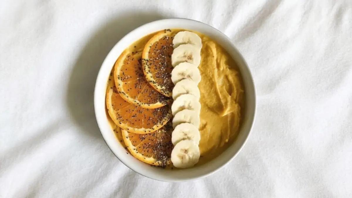 Mango Ginger Smoothie Bowl