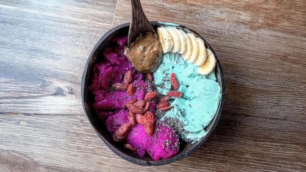 Dragon fruit blue majik bowl