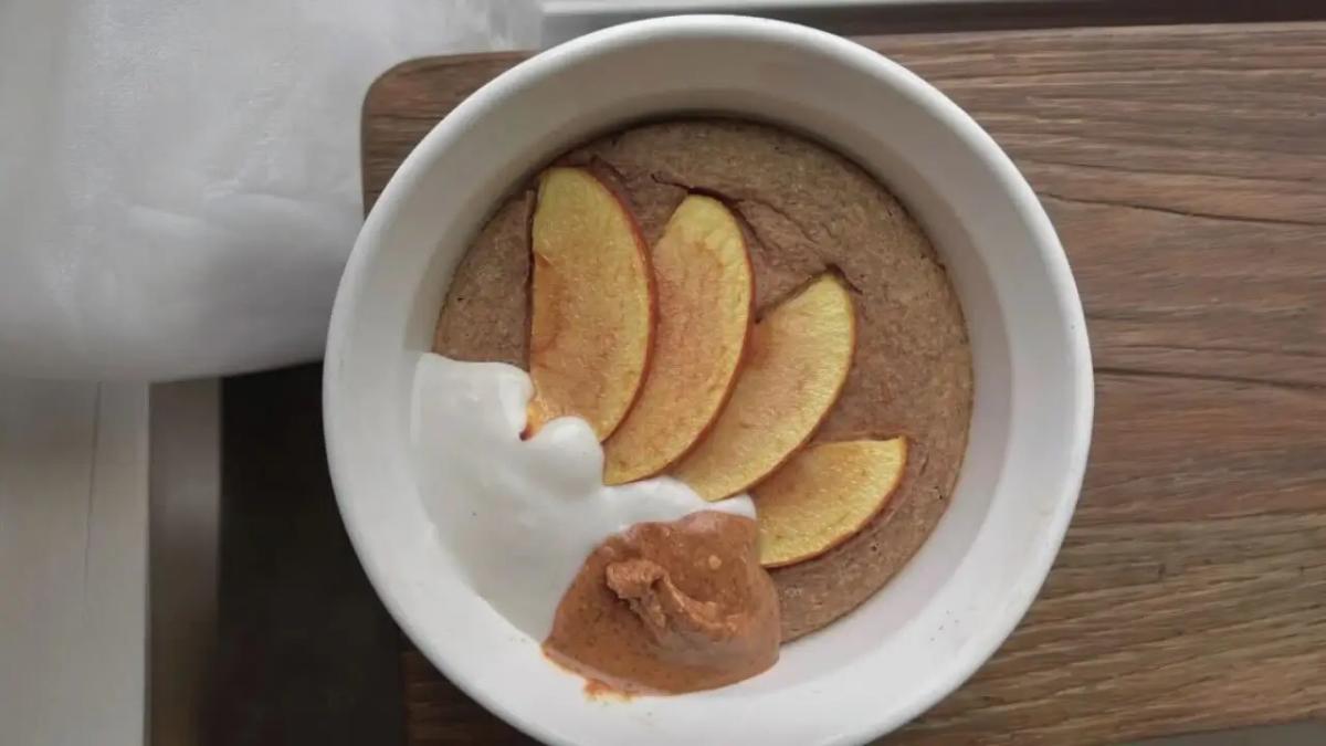 Apple Pie Baked Oatmeal