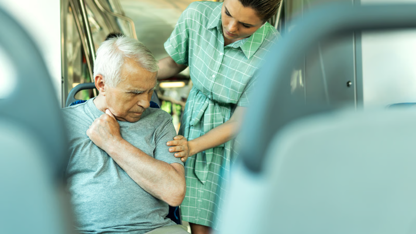 ¿Puedo viajar en coche o autobús después de una trombosis? Guía por semanas