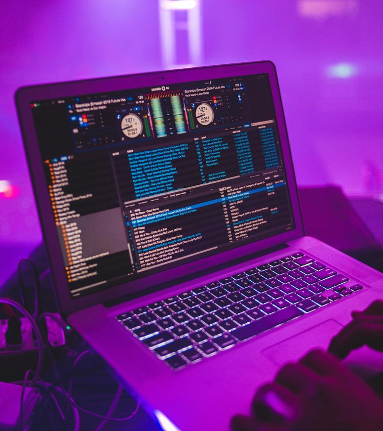 Best DJ Software for Beginners 2026: The Tools Worth Starting With