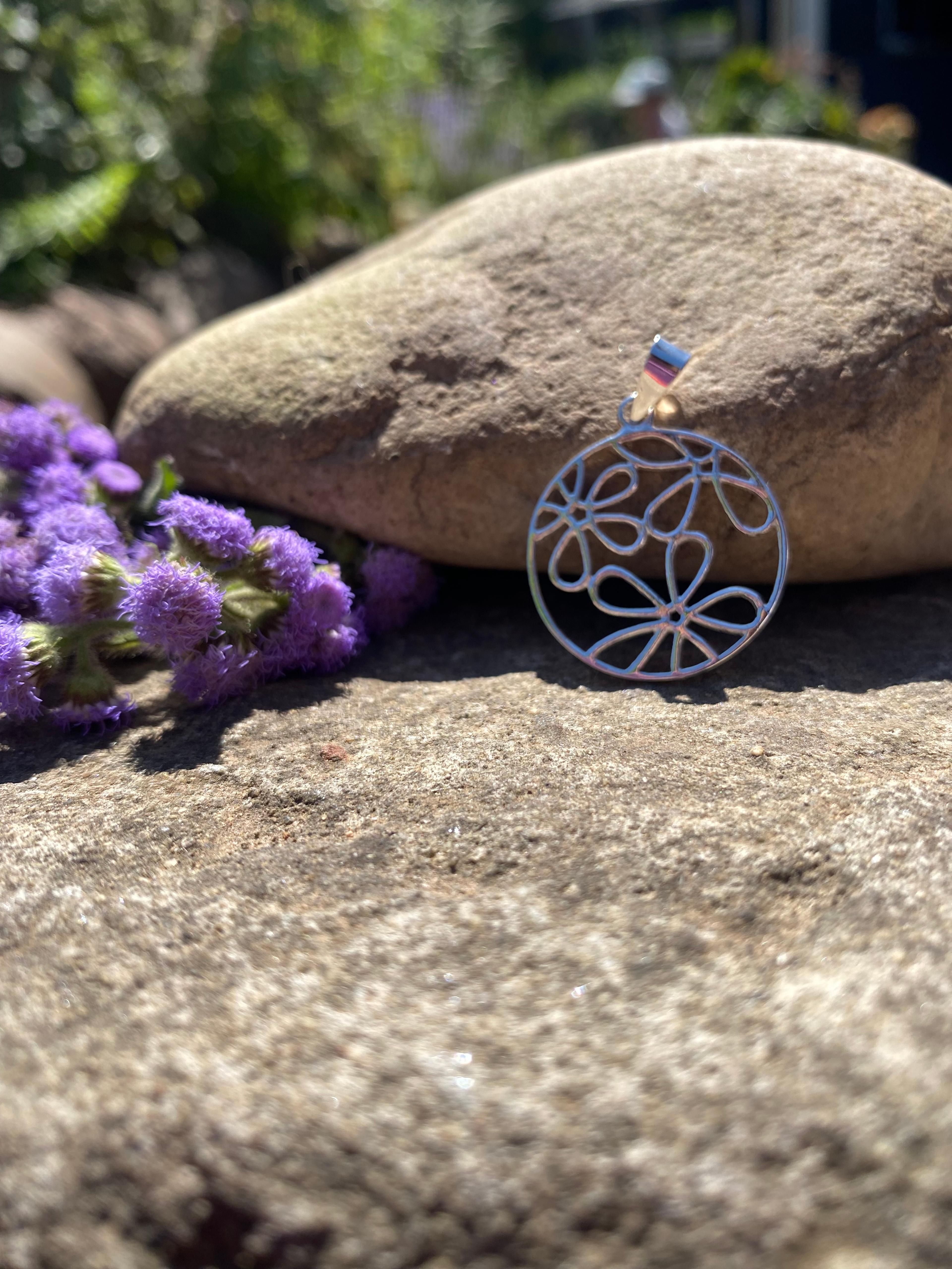 Cut-Out Daisy Flower Circle Pendant