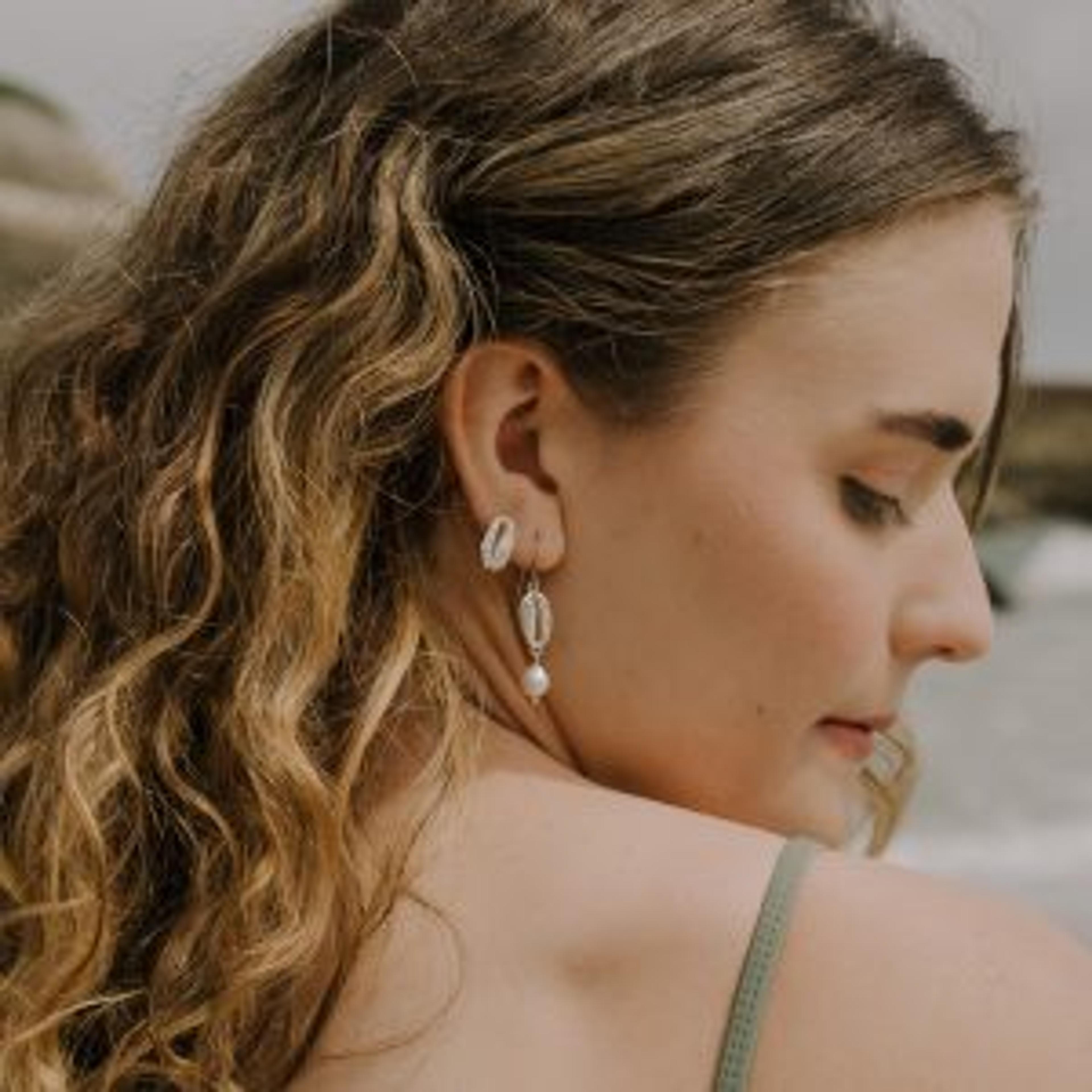 Kinkel Jewelry - Cowrie Pearl Earrings