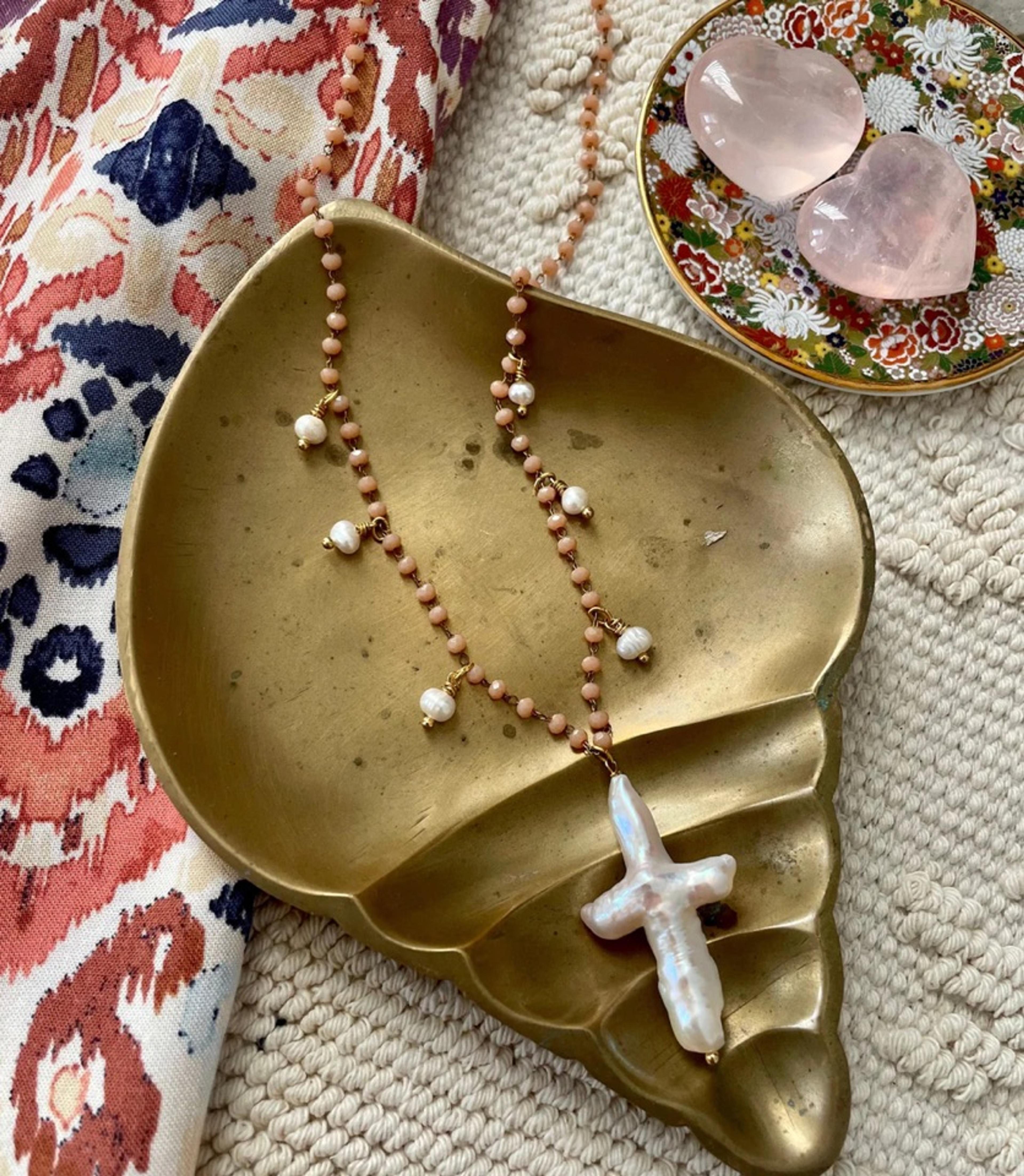 Bougainvillea Café - Lumina Necklace