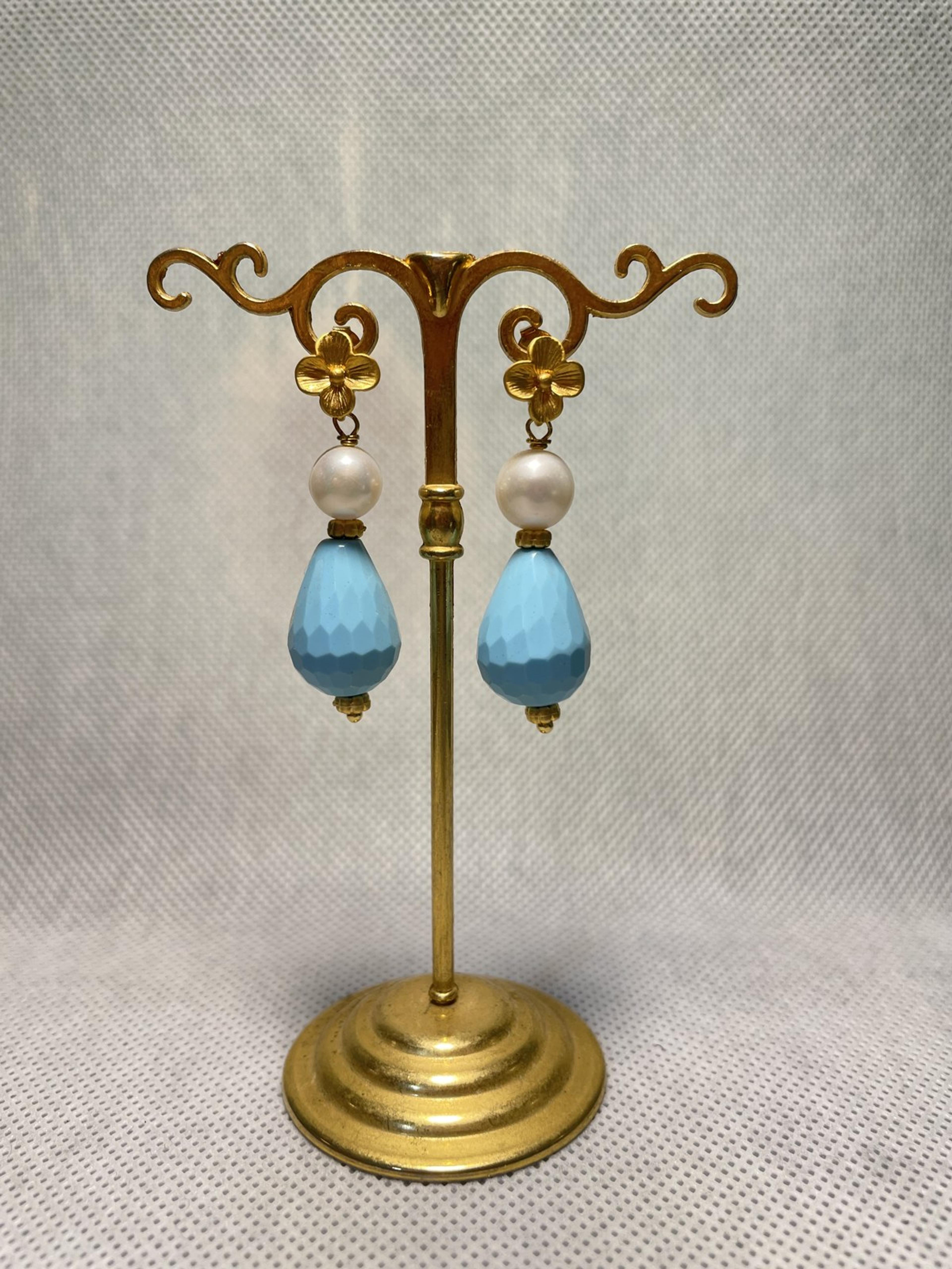 Sky Blue Faceted Teardrop with Pearl Accent Jolly Earrings