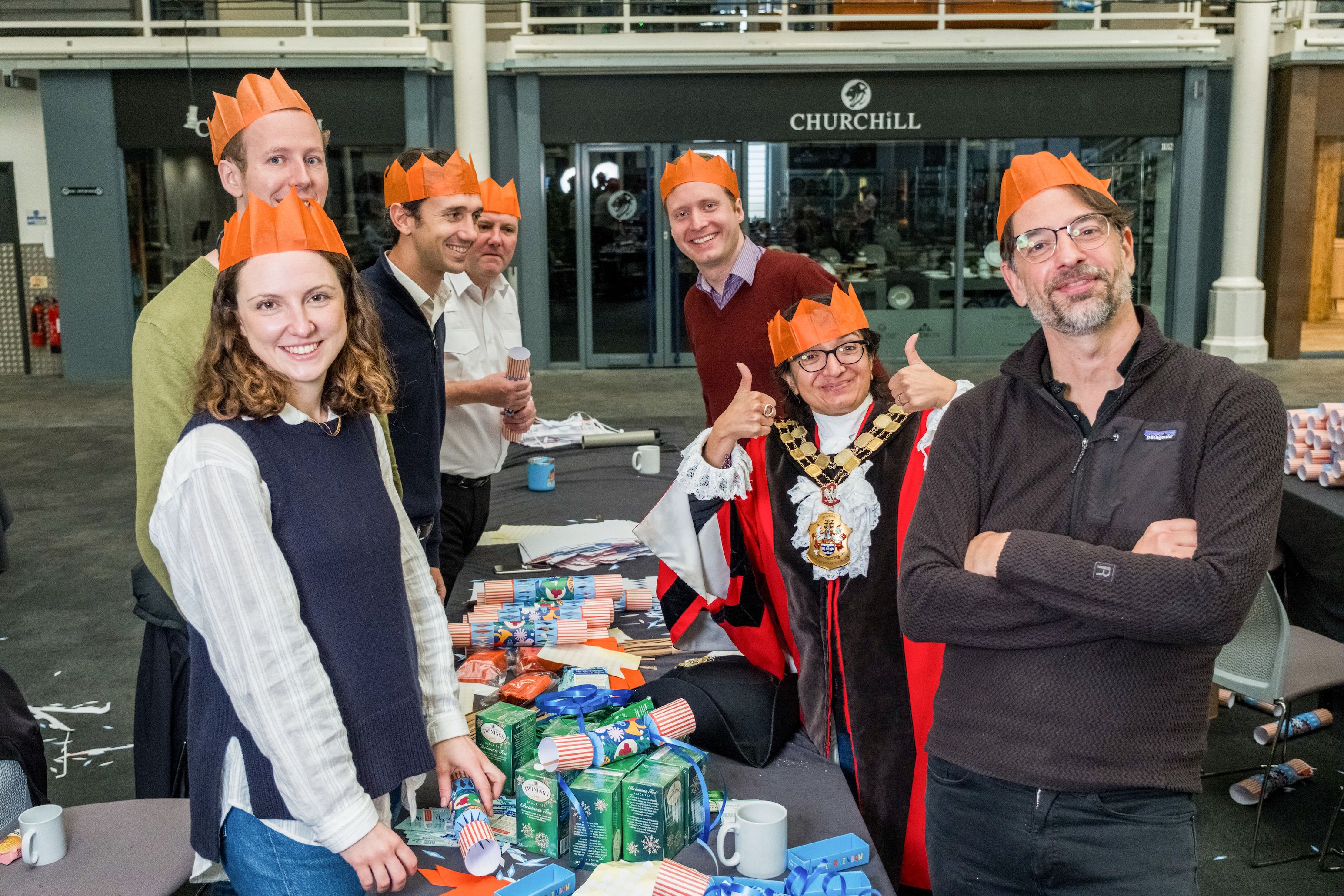 (L to r) Isobel Miller from Islington Giving, volunteers, Mayor of Islington, Angel BID CEO Ben Stephenson