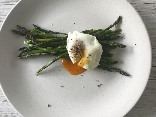 Grilled Asparagus with Poached Eggs