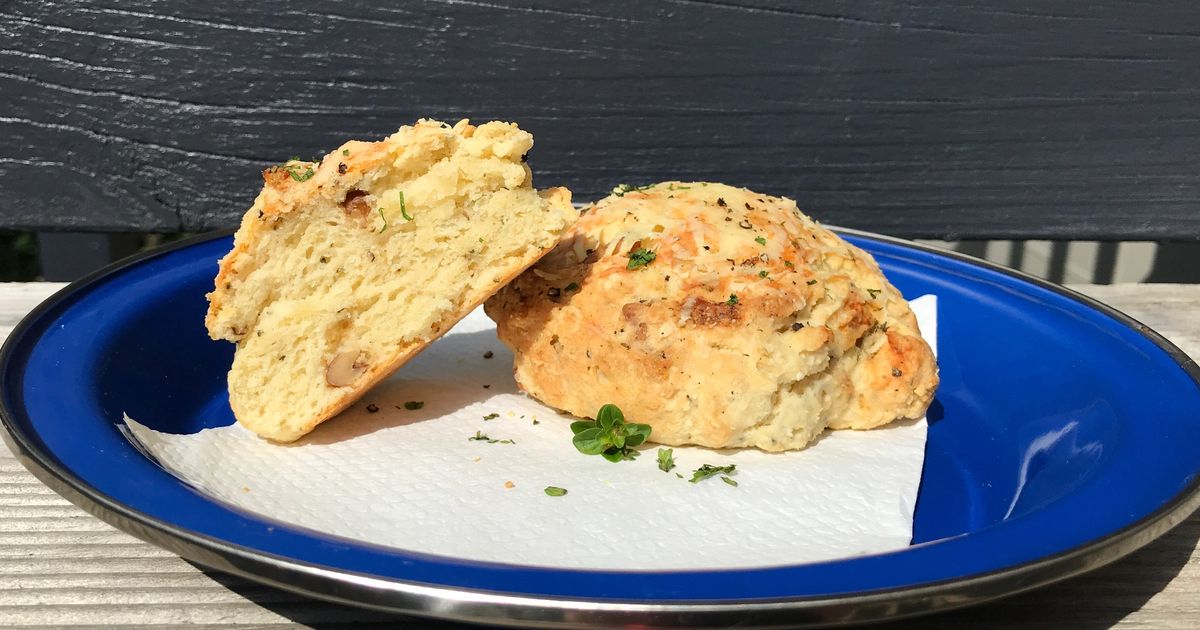 Blue Cheese and Walnut Rolls