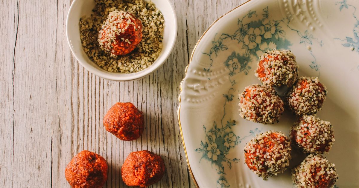 Carrot Cake Energy Balls