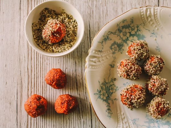 Carrot Cake Energy Balls