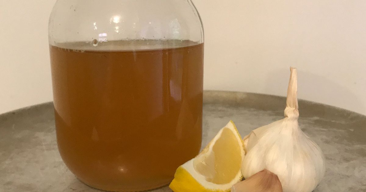 Slow Cooker Chicken Broth
