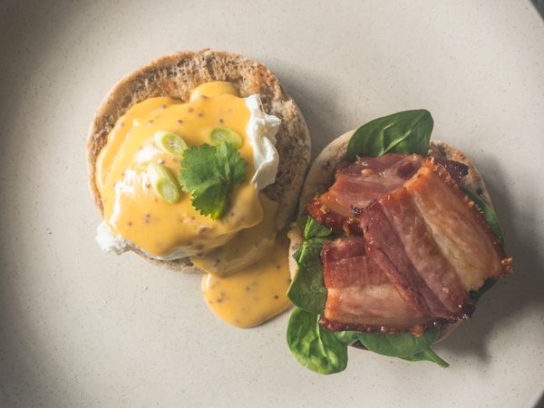 Classic Eggs Benedict with Crispy Bacon