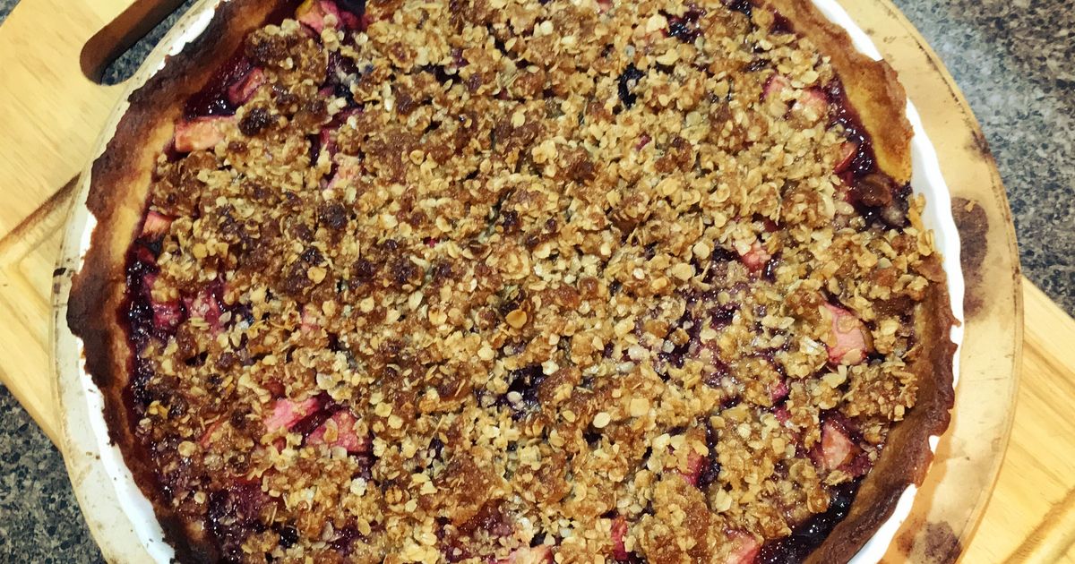 Apple Tamarillo Crumble Tart