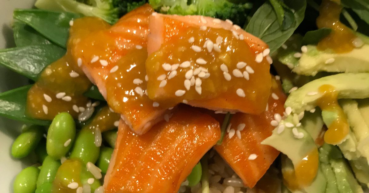 Solo Salmon Poke Bowl