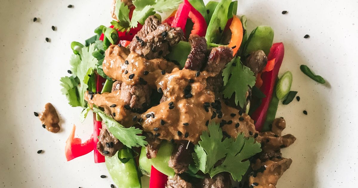 Almond Satay Beef Salad