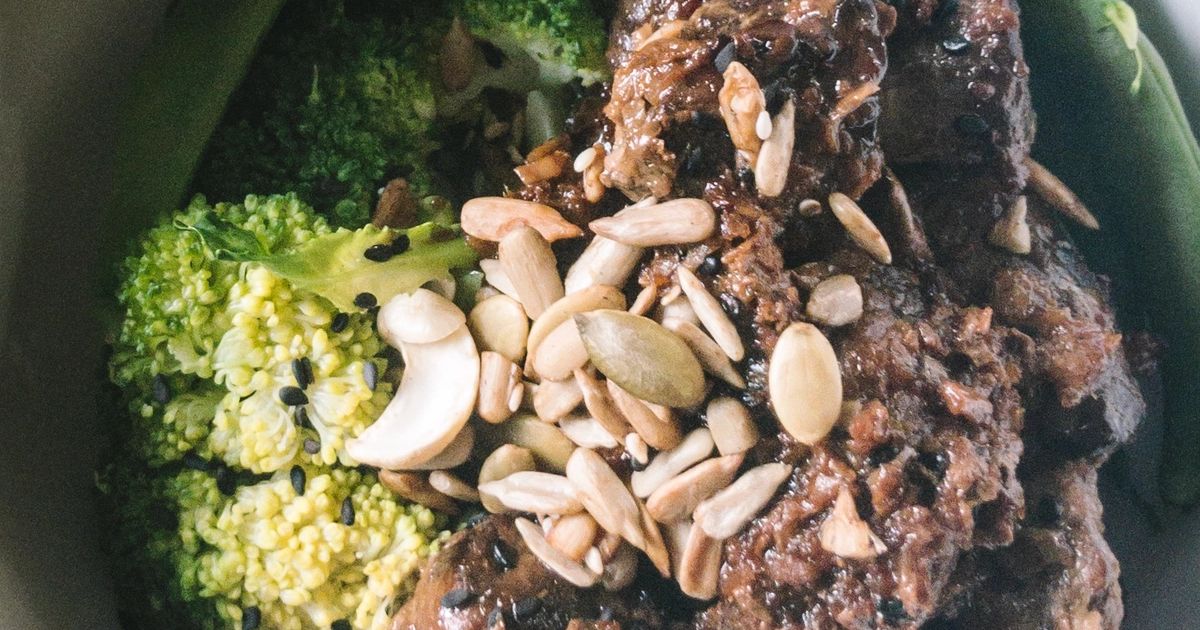 Mongolian Beef Broccoli Bowls