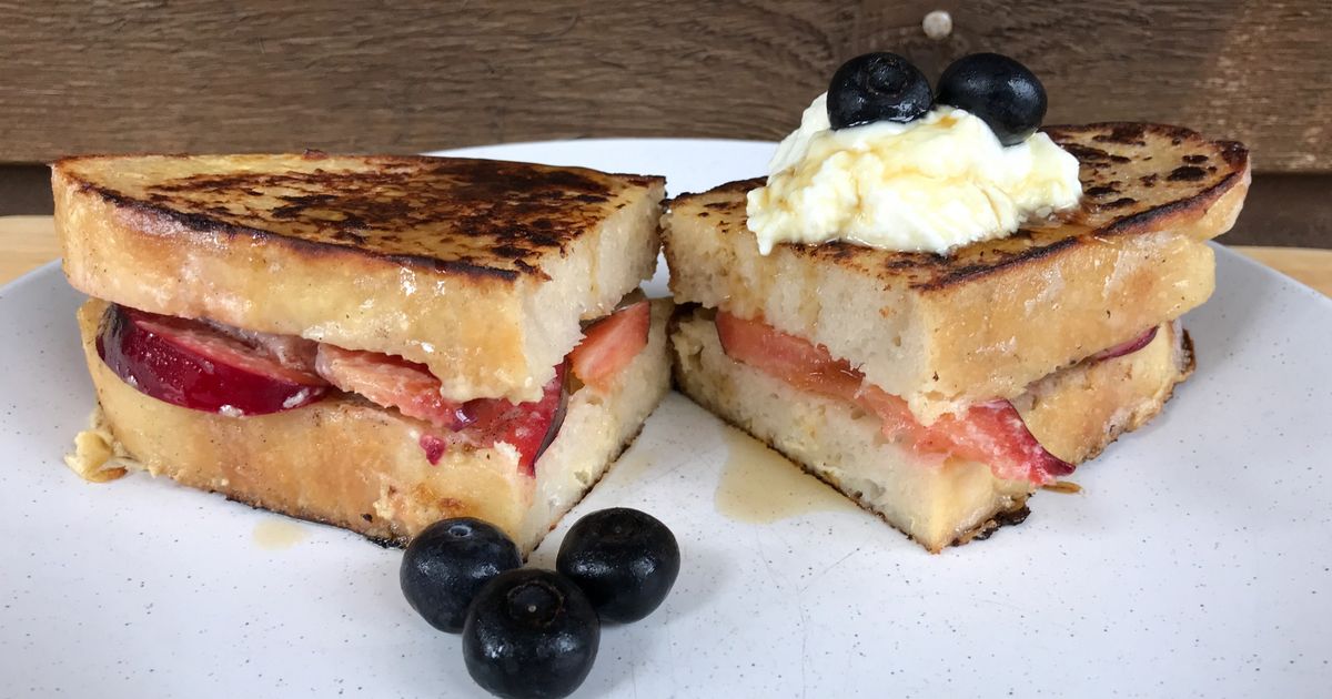 French Toast Stuffed With Plums
