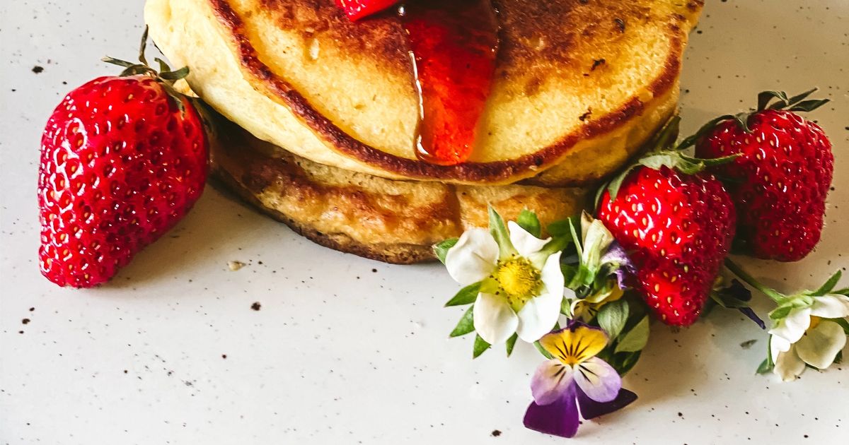 Strawberry Ricotta Hotcakes