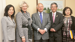 onsul General of Vietnam in San Francisco; CalChamber Vice President, International Affairs Susanne T. Stirling; CalChamber President and CEO Allan Zaremberg; Ambassador Pham Quang Vinh; and the Ambassador’s wife.