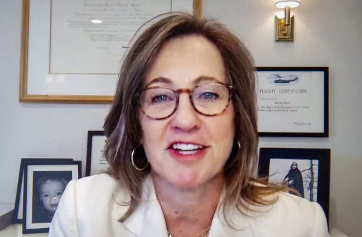 Dee Dee Myers
