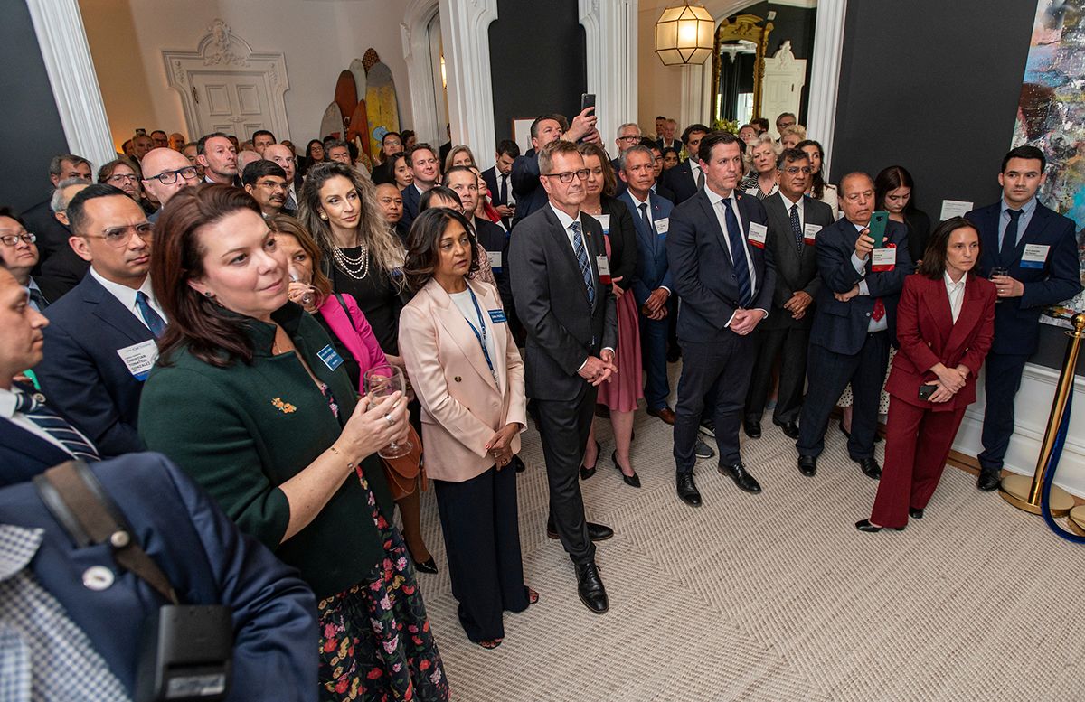 Attendees at the CalChamber-hosted reception