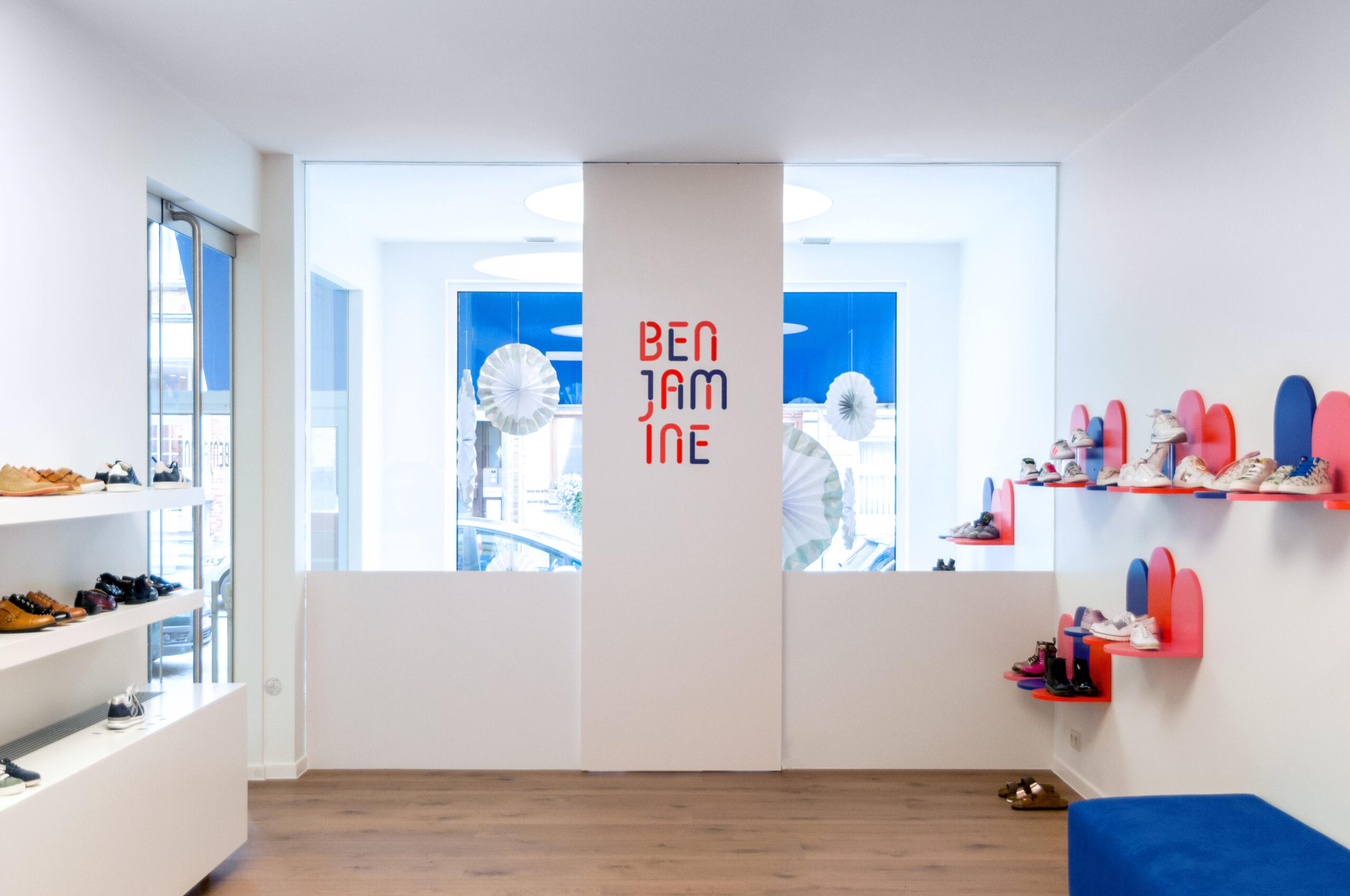 Benjamine: case image.