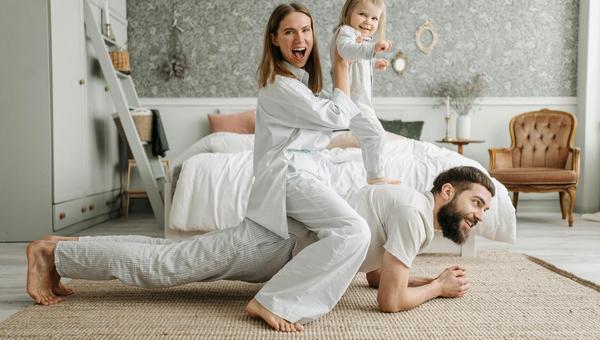 The Tradwife Parenting Trend Looks Wholesome