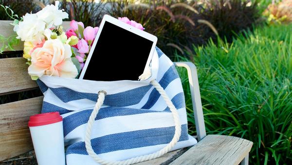 Everyone's Suddenly Carrying an "Analogue Bag"
