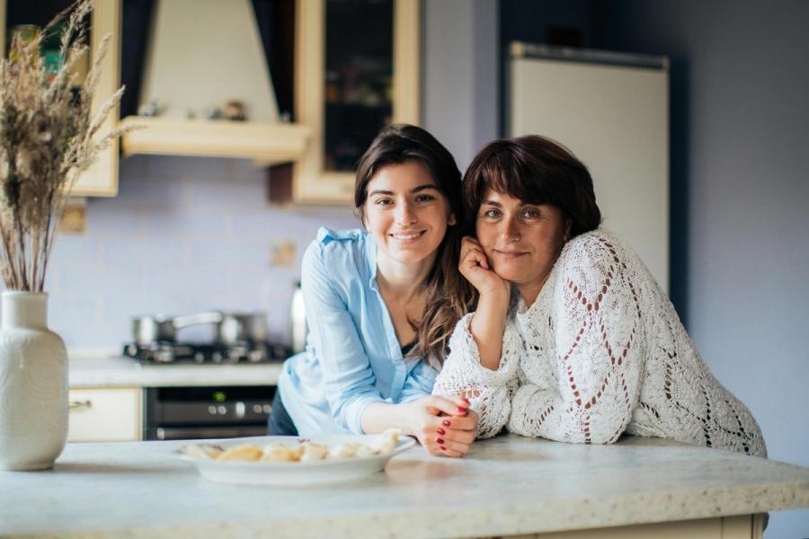 Making Mom Friends in Your 30s Is Hard