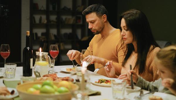 The Weeknight Dinner System That Ends the 5pm "What's for Dinner" Panic Forever