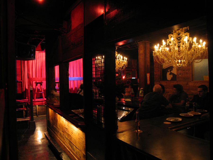 Hyperion-Tavern-03