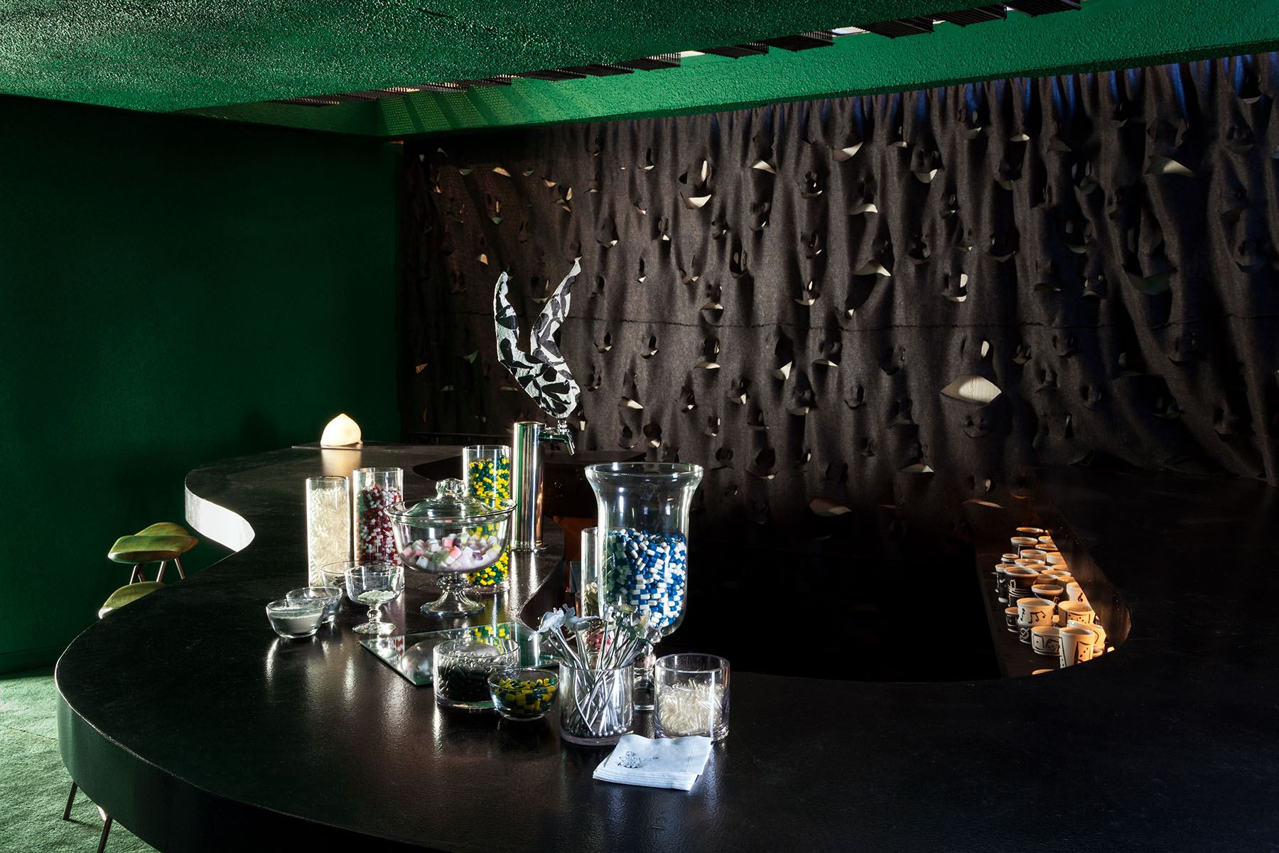 2015_Tickles_Bar_07